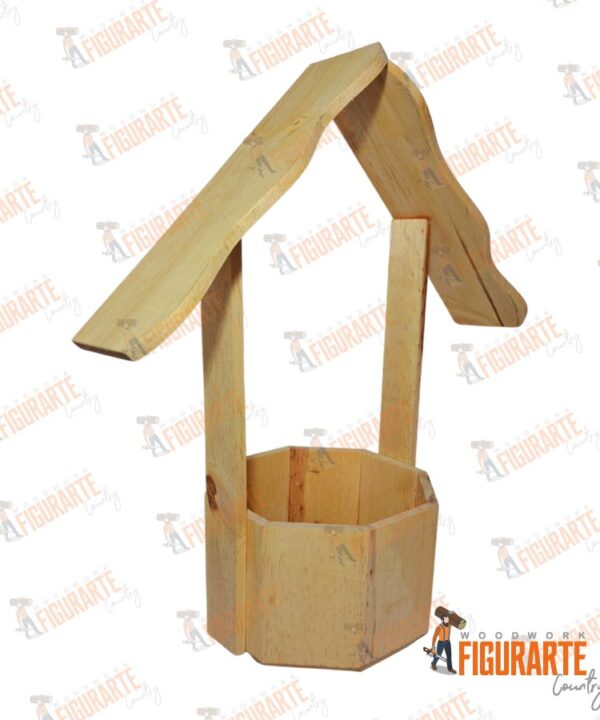 Alternative view of Fuente Regalo