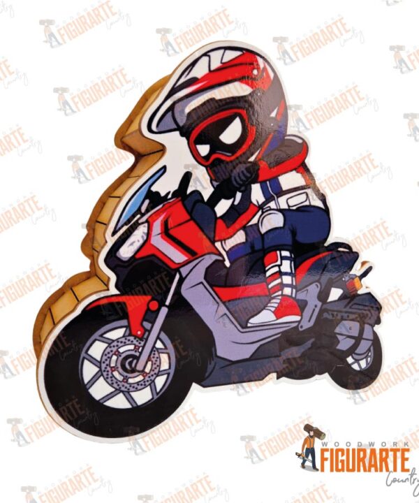 Alternative view of Moto Hombre